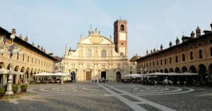 Visite eno-culturali nel castello di Vigevano - Dicembre 2022 - Immagine: 1